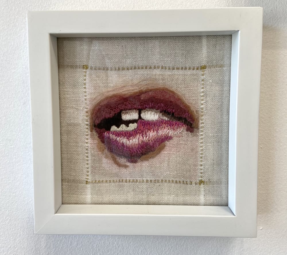 mashgallery-tamara-tolkin-bite-marks-are-just-love-notes-written-in-flesh-2020