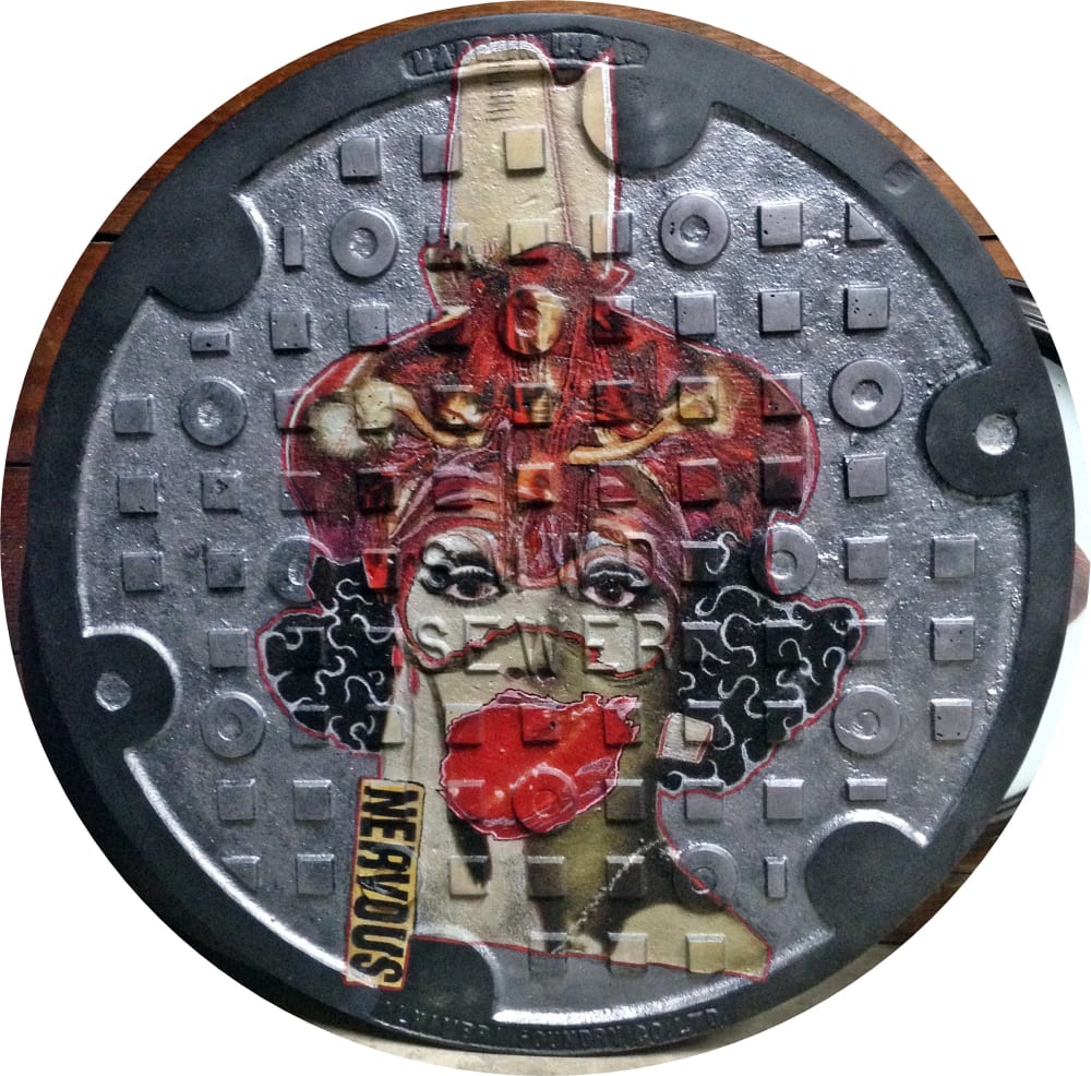 mashgallery-carlos-ulloa-nervous-on-a-hung-manhole-2014