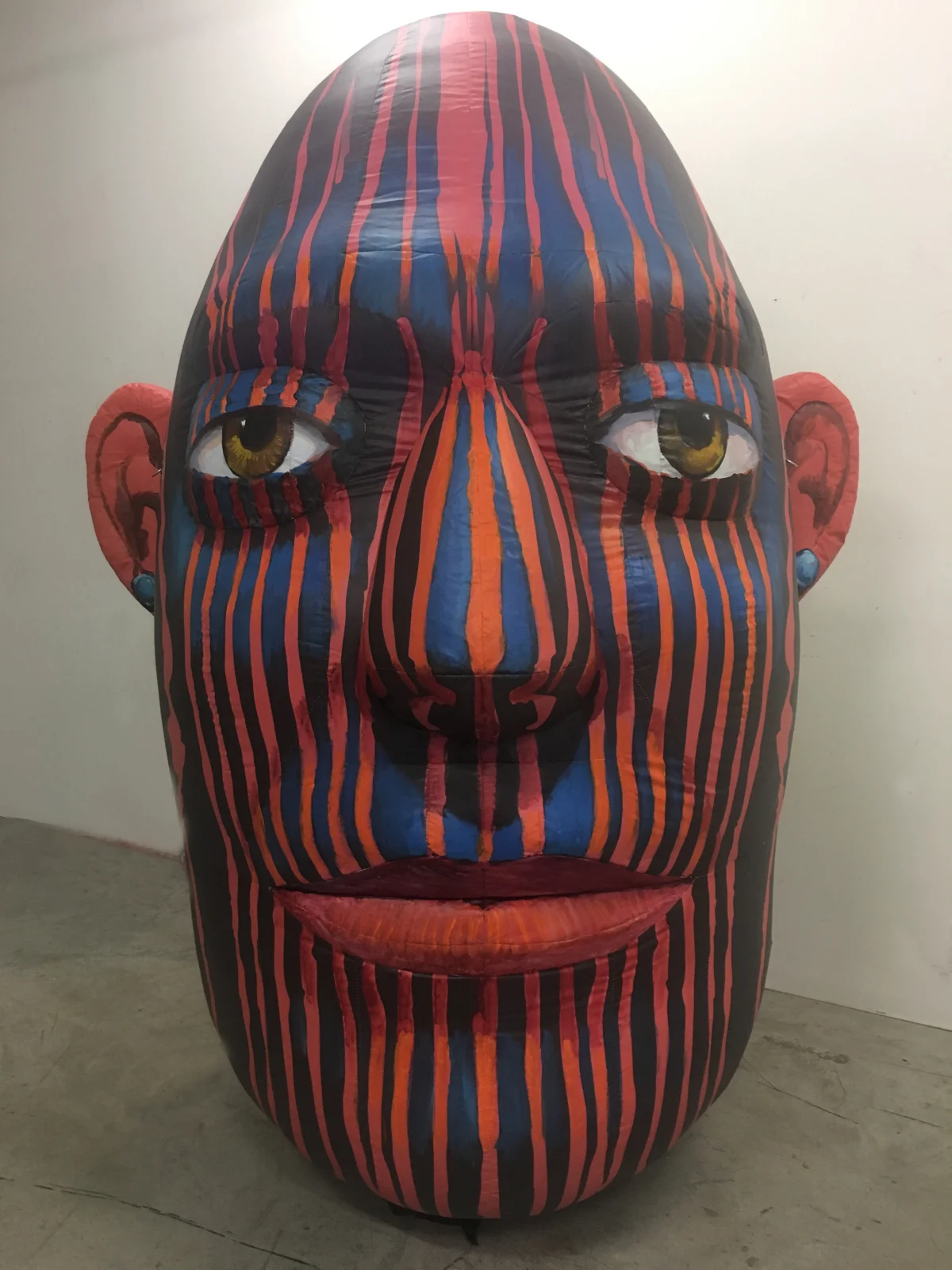 mashgallery-frank-hyder-inflatable-janis-12