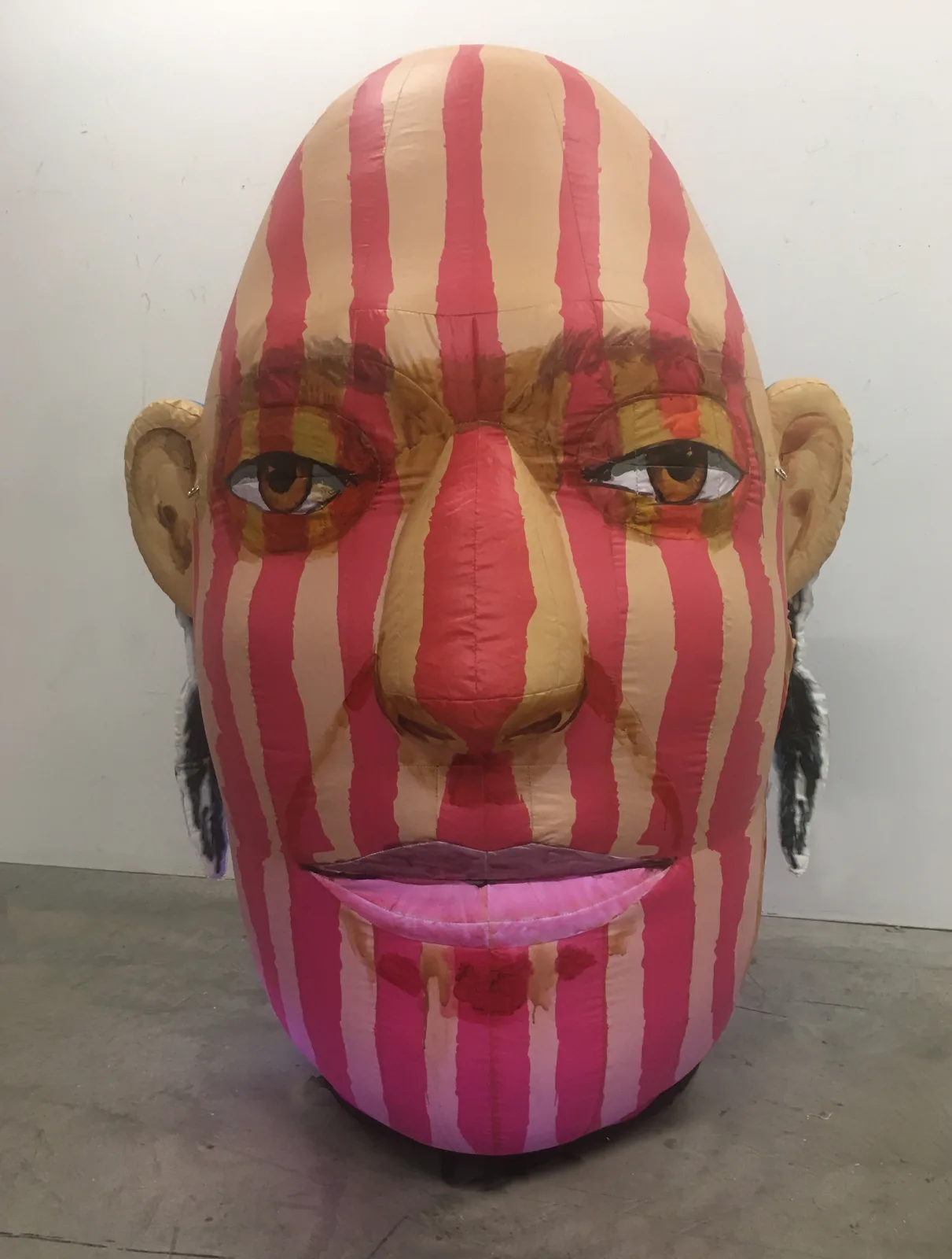 mashgallery-frank-hyder-inflatable-janis-6