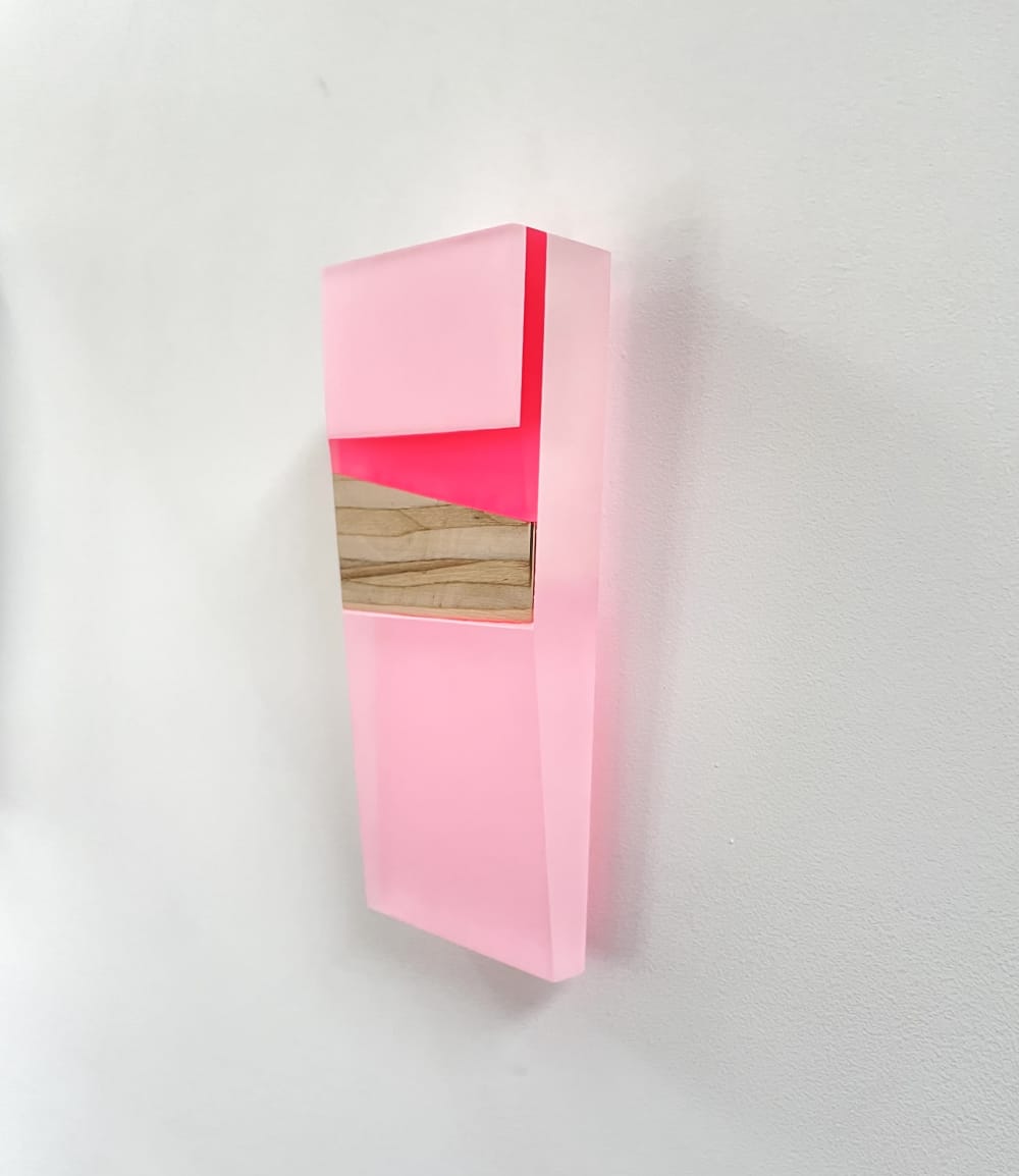 mashgallery-michelle-benoit-cross-cut-sunshine-series-over-white-2018