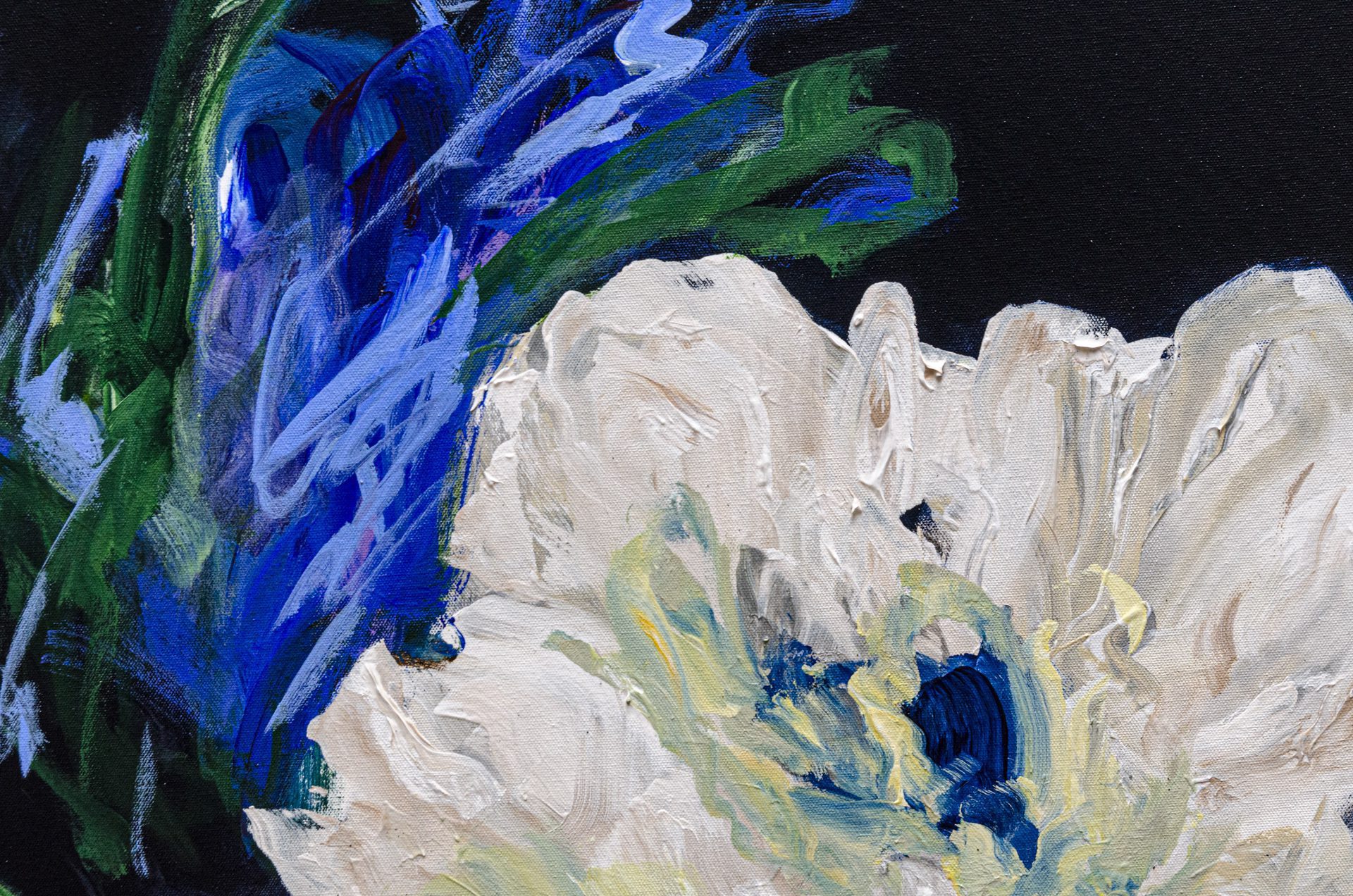 Lost In A Dream 2 Ramona Stelzer Detail Shot 1 A detailed close up photo of the large abstract floral painting, Lost in a Dream #2 by Ramona Stelzer